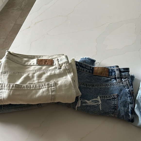 7 pairs of pants and 4 pairs of jean shorts - Picture 2 of 2